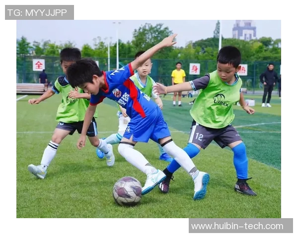 激情四溢球场瞬间尽收眼底,全面直播带你领略赛场每一刻精彩瞬间